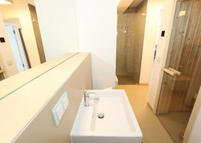 Lägenhet Prora Block 1 - Mit Sauna, Pool, Fitness Und Dachterrasse - Meerzeit Binz